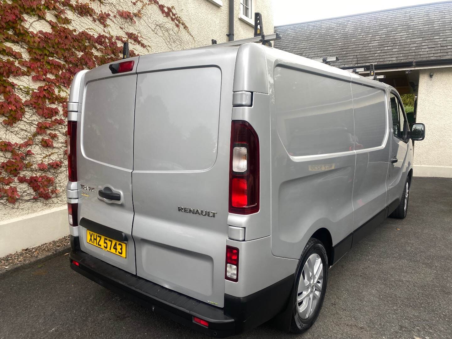 Renault Trafic LWB DIESEL in Tyrone