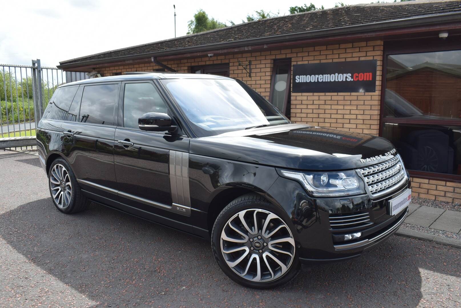 Land Rover Range Rover DIESEL ESTATE in Antrim