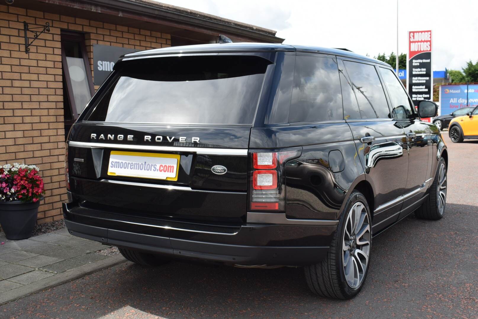 Land Rover Range Rover DIESEL ESTATE in Antrim