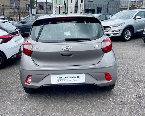 Hyundai i10 HATCHBACK in Down