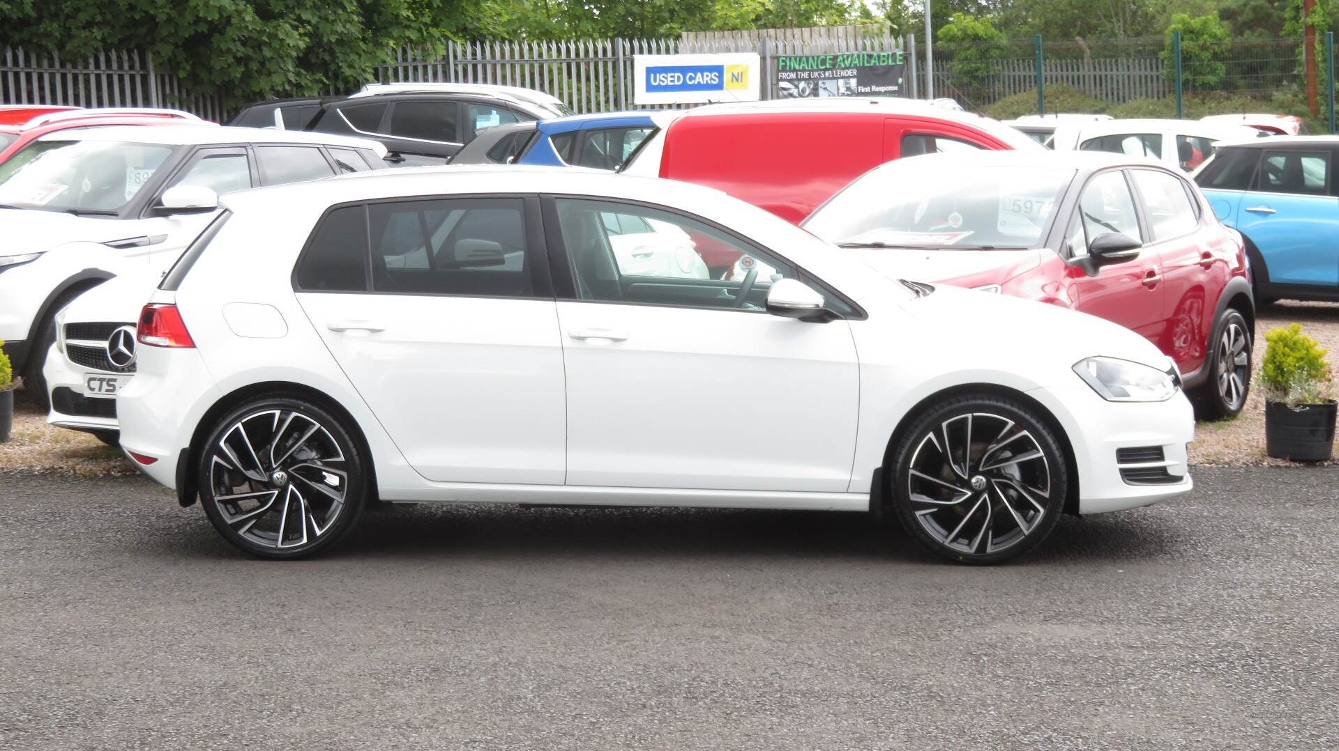 Volkswagen Golf DIESEL HATCHBACK in Derry / Londonderry