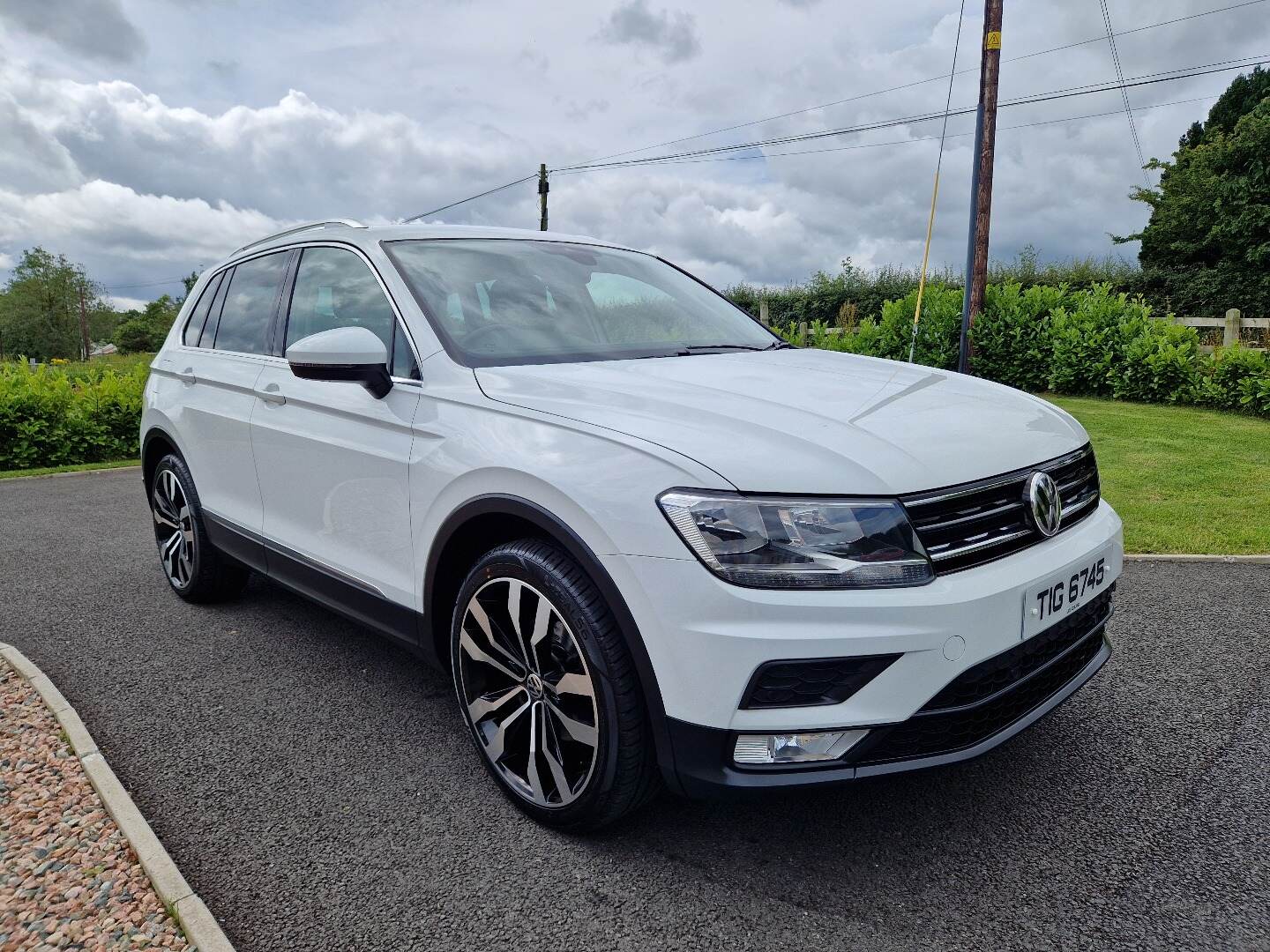 Volkswagen Tiguan DIESEL ESTATE in Down