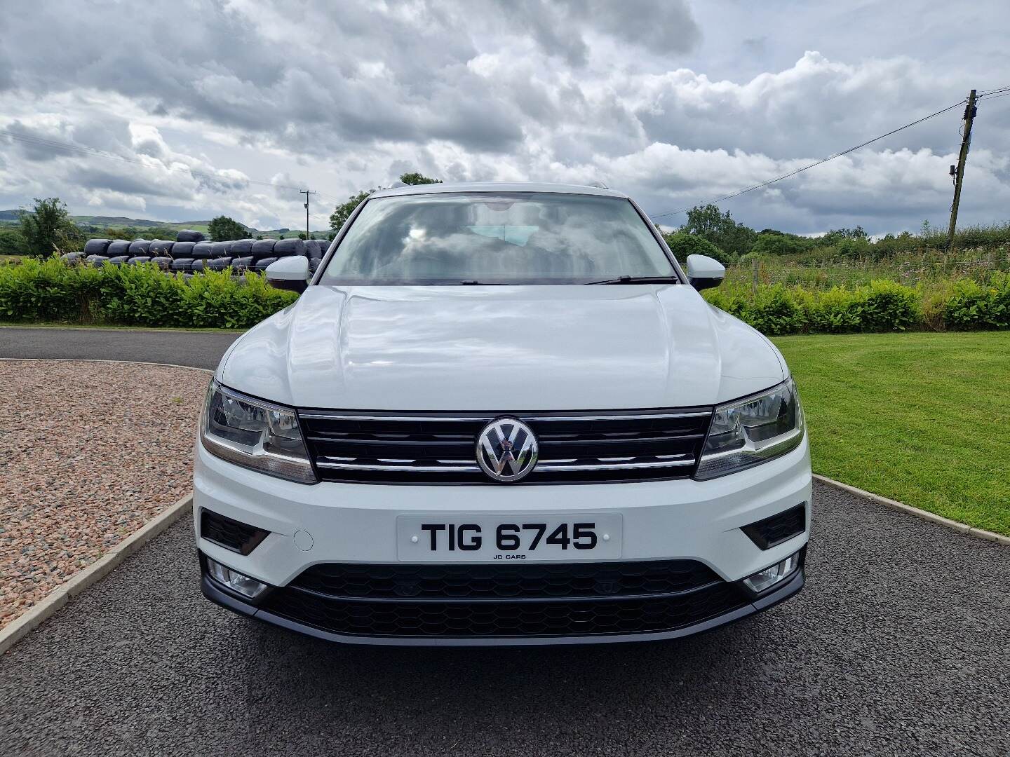 Volkswagen Tiguan DIESEL ESTATE in Down