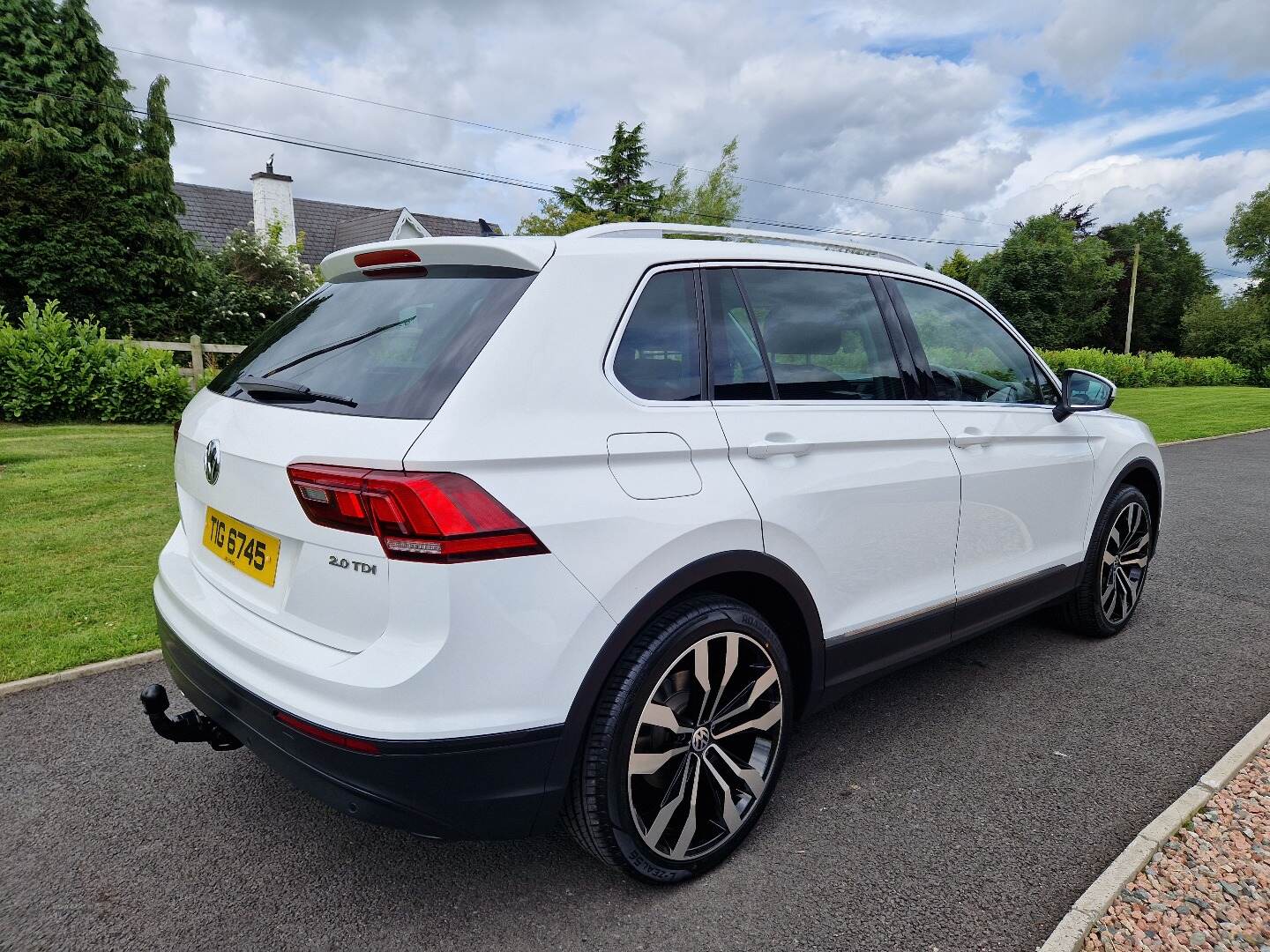 Volkswagen Tiguan DIESEL ESTATE in Down