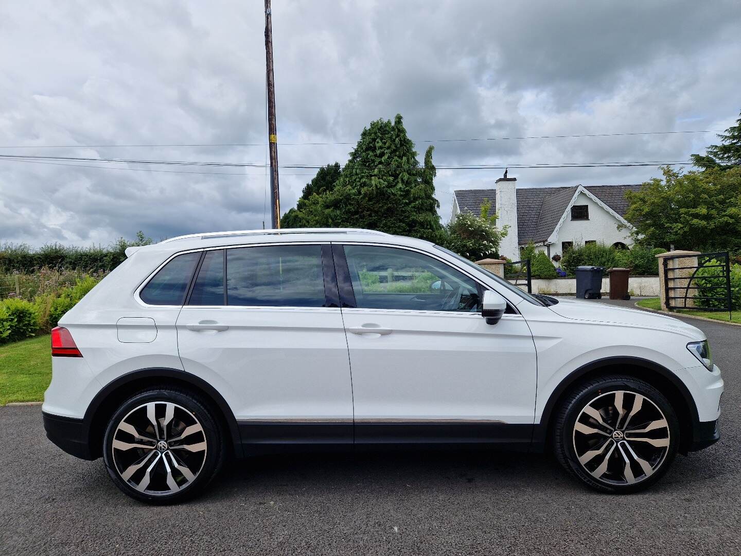 Volkswagen Tiguan DIESEL ESTATE in Down