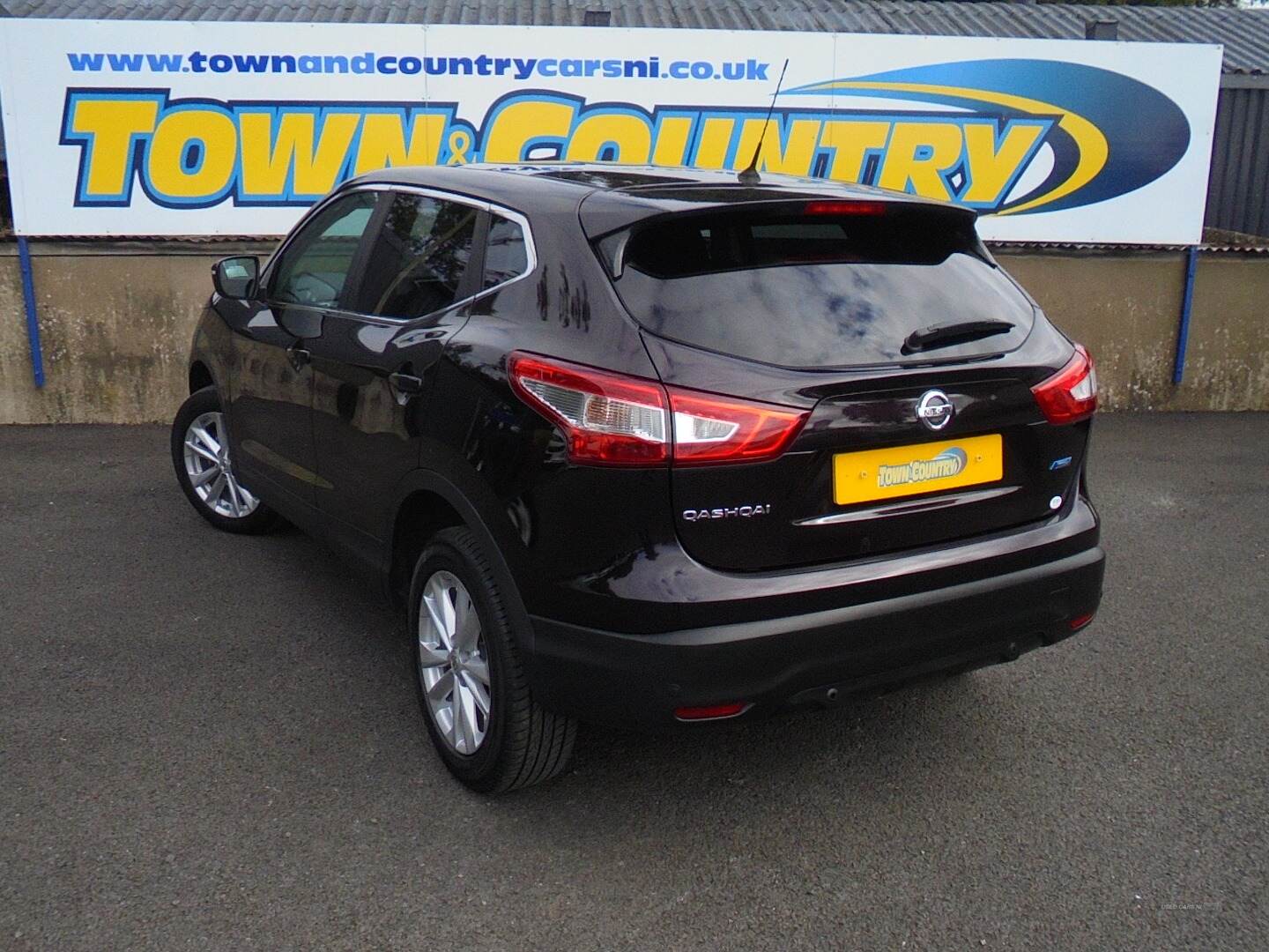 Nissan Qashqai DIESEL HATCHBACK in Antrim