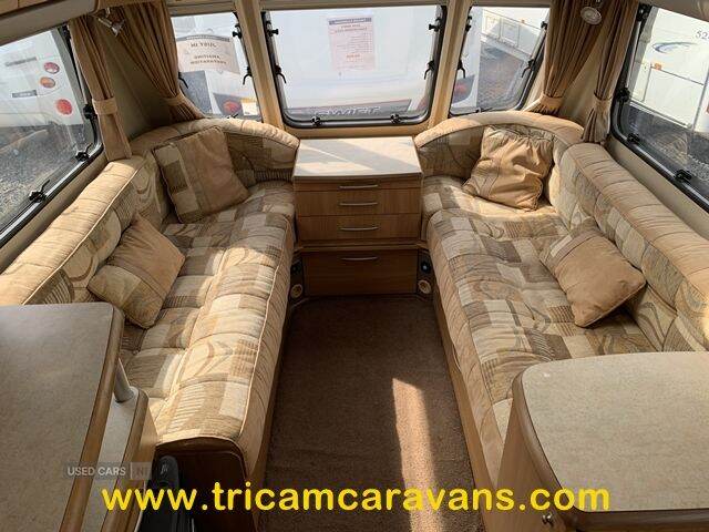  2008 Swift Challenger 530/4, End Washroom, Side Dinette, Mover