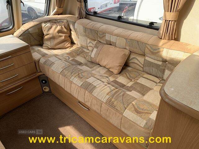  2008 Swift Challenger 530/4, End Washroom, Side Dinette, Mover