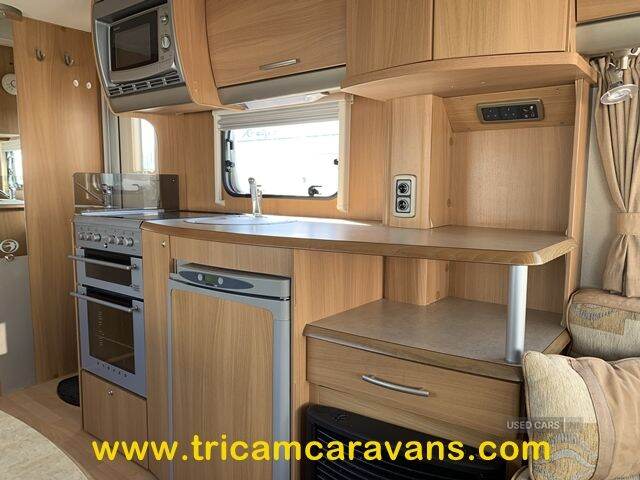  2008 Swift Challenger 530/4, End Washroom, Side Dinette, Mover