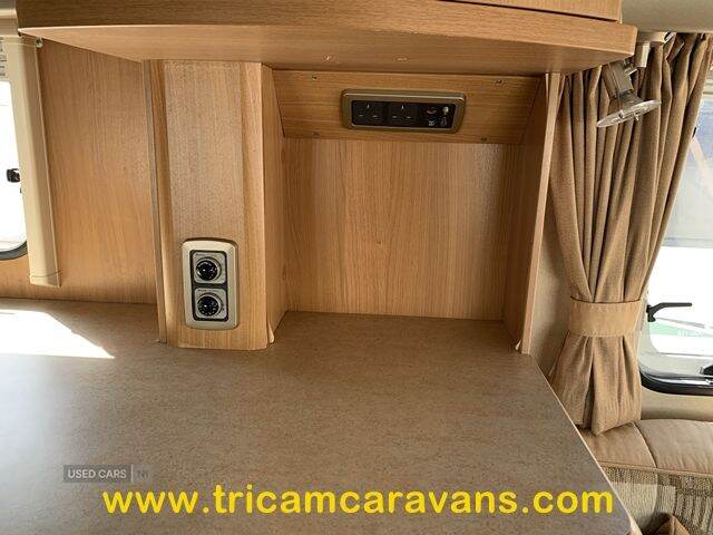 2008 Swift Challenger 530/4, End Washroom, Side Dinette, Mover