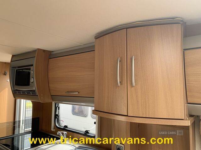  2008 Swift Challenger 530/4, End Washroom, Side Dinette, Mover