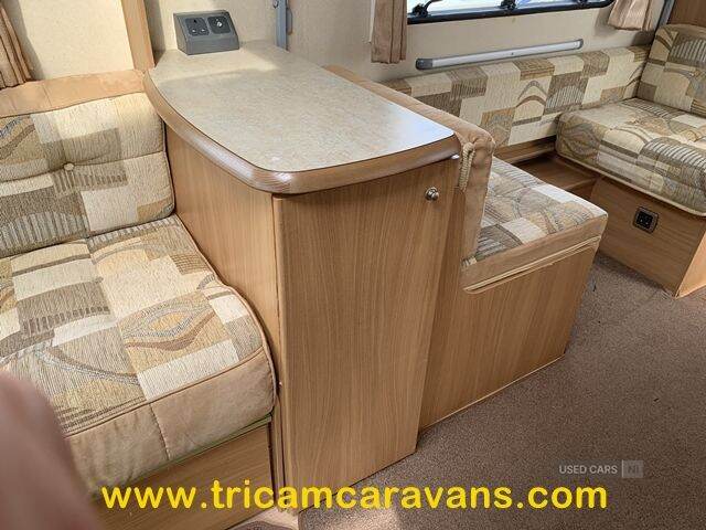  2008 Swift Challenger 530/4, End Washroom, Side Dinette, Mover