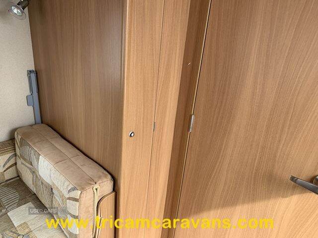  2008 Swift Challenger 530/4, End Washroom, Side Dinette, Mover
