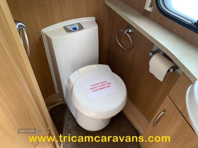  2008 Swift Challenger 530/4, End Washroom, Side Dinette, Mover