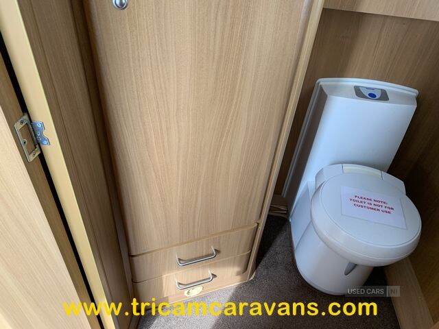  2008 Swift Challenger 530/4, End Washroom, Side Dinette, Mover