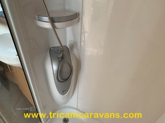  2008 Swift Challenger 530/4, End Washroom, Side Dinette, Mover