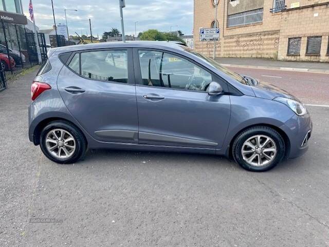 Hyundai i10 HATCHBACK in Down