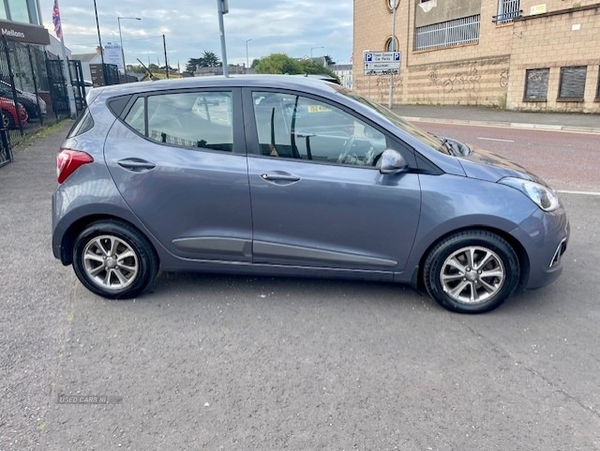 Hyundai i10 HATCHBACK in Down