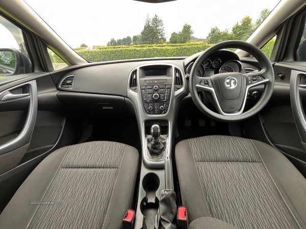 Vauxhall Astra DIESEL HATCHBACK in Tyrone