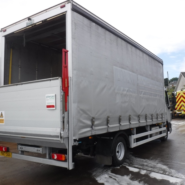 Daf 2017 Daf LF 20ft curtainsider with tail lift in Down