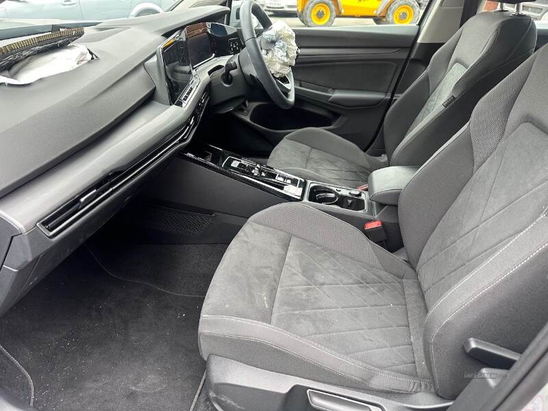  2024 Volkswagen Golf STYLE 1.4TSi HYBRID AUTO 5dr