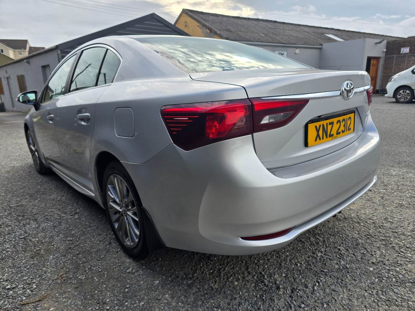 Toyota Avensis DIESEL SALOON in Down