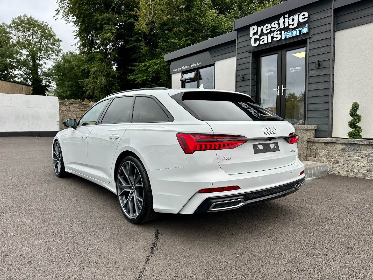 Audi A6 DIESEL AVANT in Tyrone