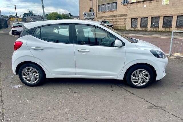 Hyundai i10 HATCHBACK in Down