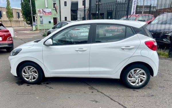 Hyundai i10 HATCHBACK in Down