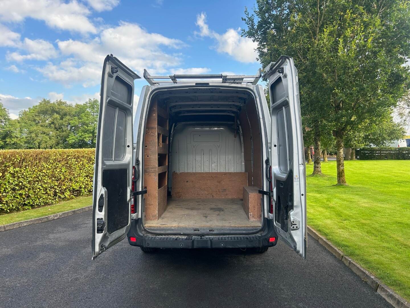 Nissan NV400 F33 L2 DIESEL in Derry / Londonderry