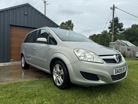 Vauxhall Zafira 1.6i Exclusiv 5dr in Tyrone