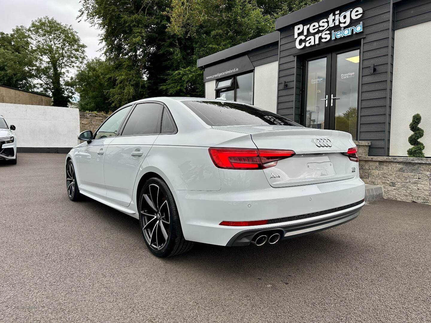 Audi A4 DIESEL SALOON in Tyrone