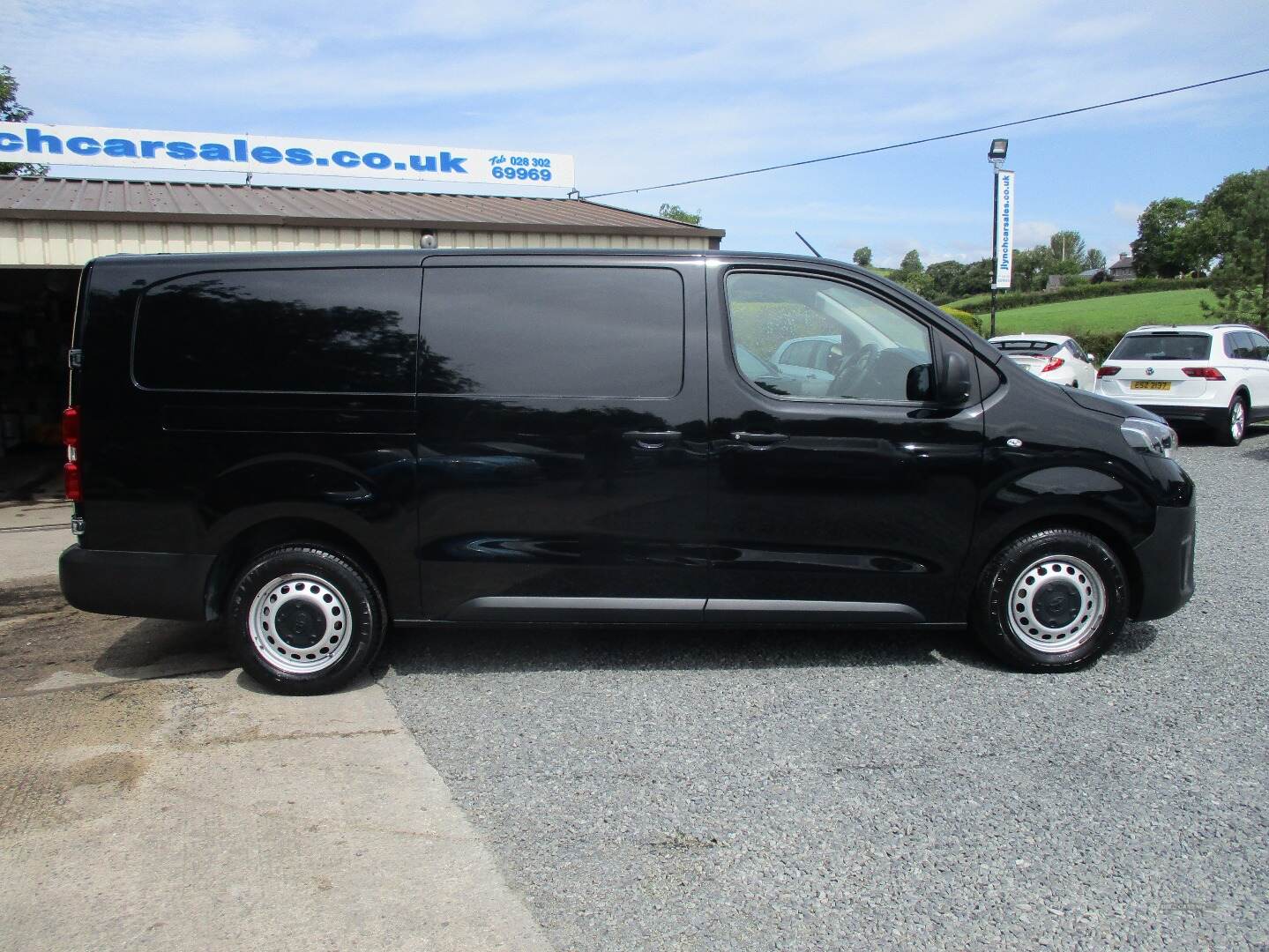 Toyota Proace 2.0 D-4D ACTIVE LWB in Down