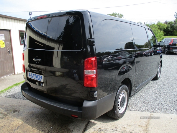 Toyota Proace 2.0 D-4D ACTIVE LWB in Down