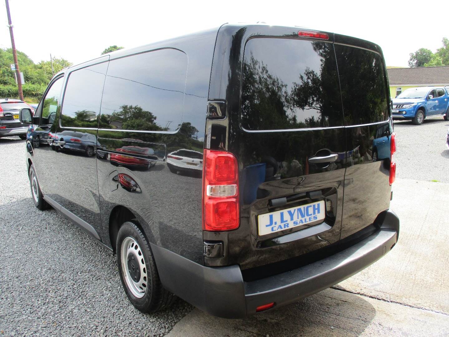 Toyota Proace 2.0 D-4D ACTIVE LWB in Down