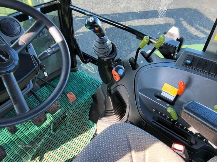 2014 Claas AXOS 340CX