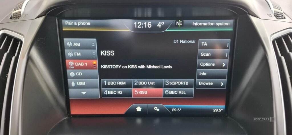 Feb 2016 Ford C-max 1.0 EcoBoost Titanium 5dr