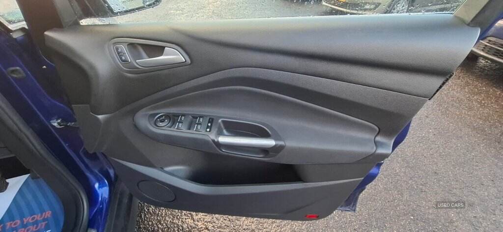 Feb 2016 Ford C-max 1.0 EcoBoost Titanium 5dr