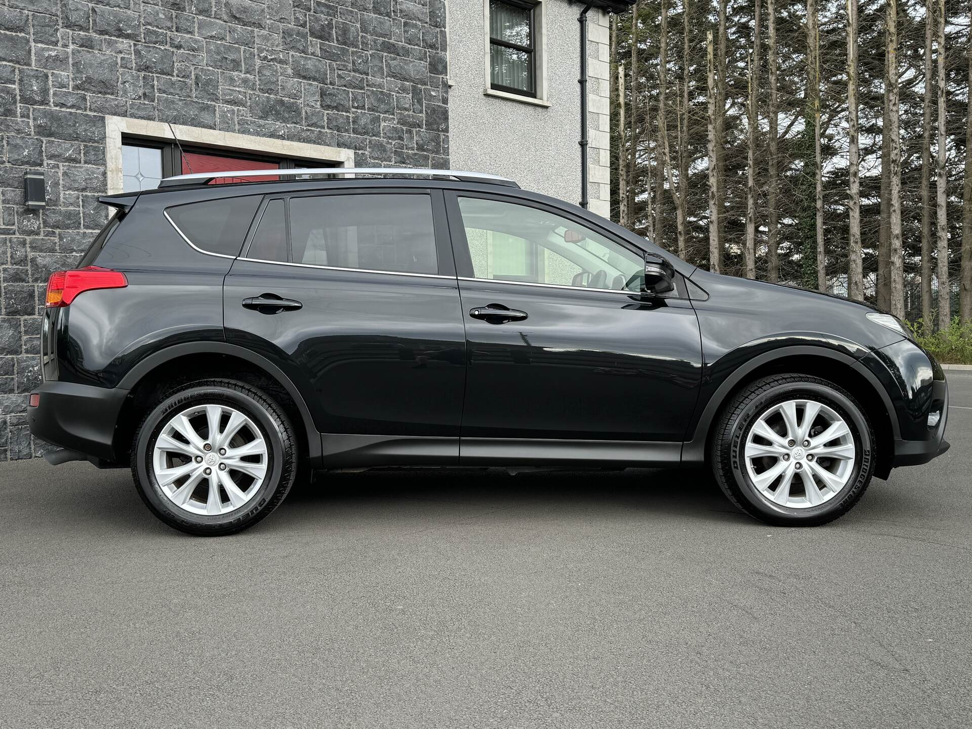 Toyota RAV4 DIESEL ESTATE in Antrim