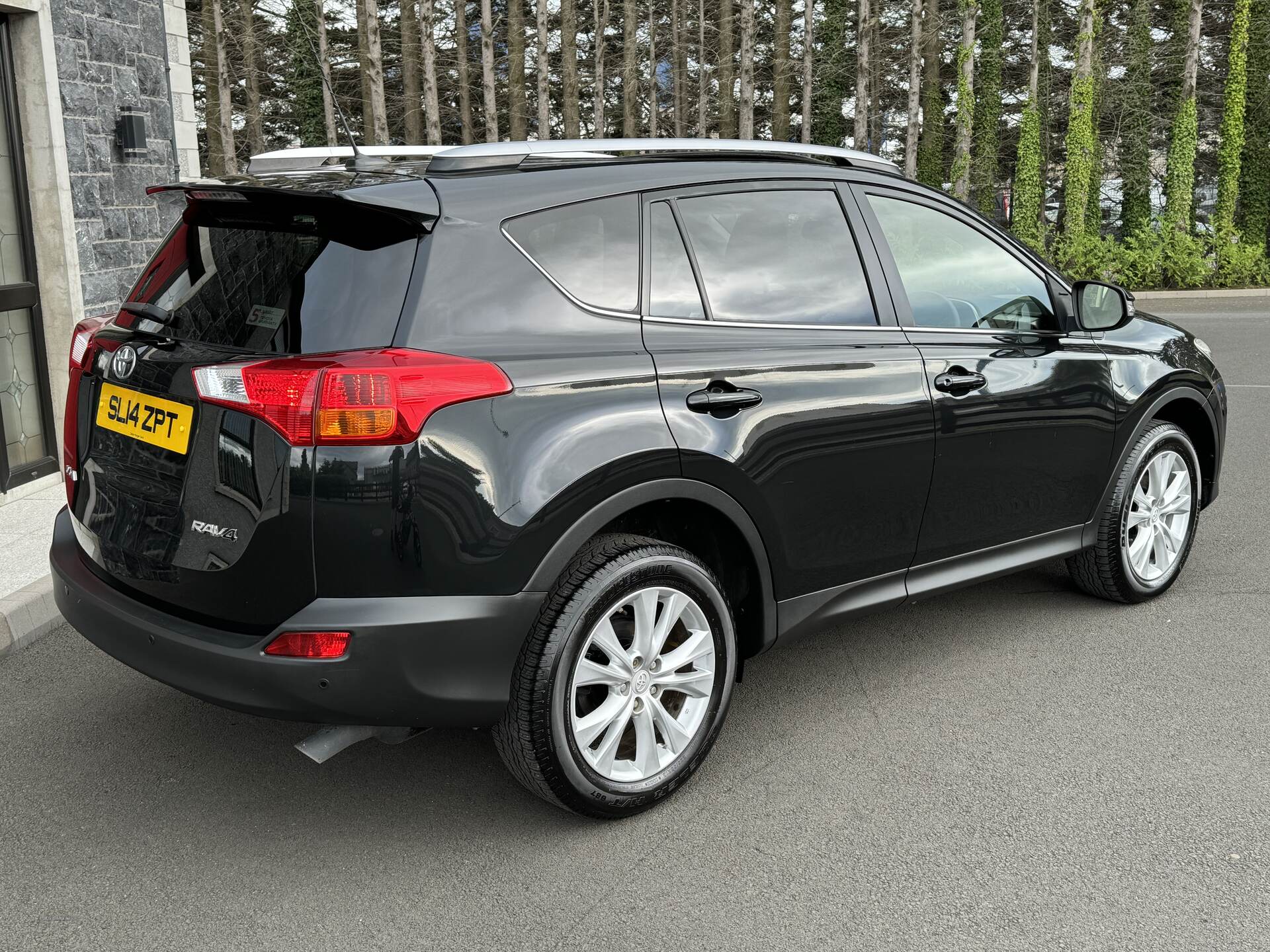 Toyota RAV4 DIESEL ESTATE in Antrim