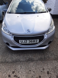 Peugeot 208 1.0 VTi Access 5dr in Down
