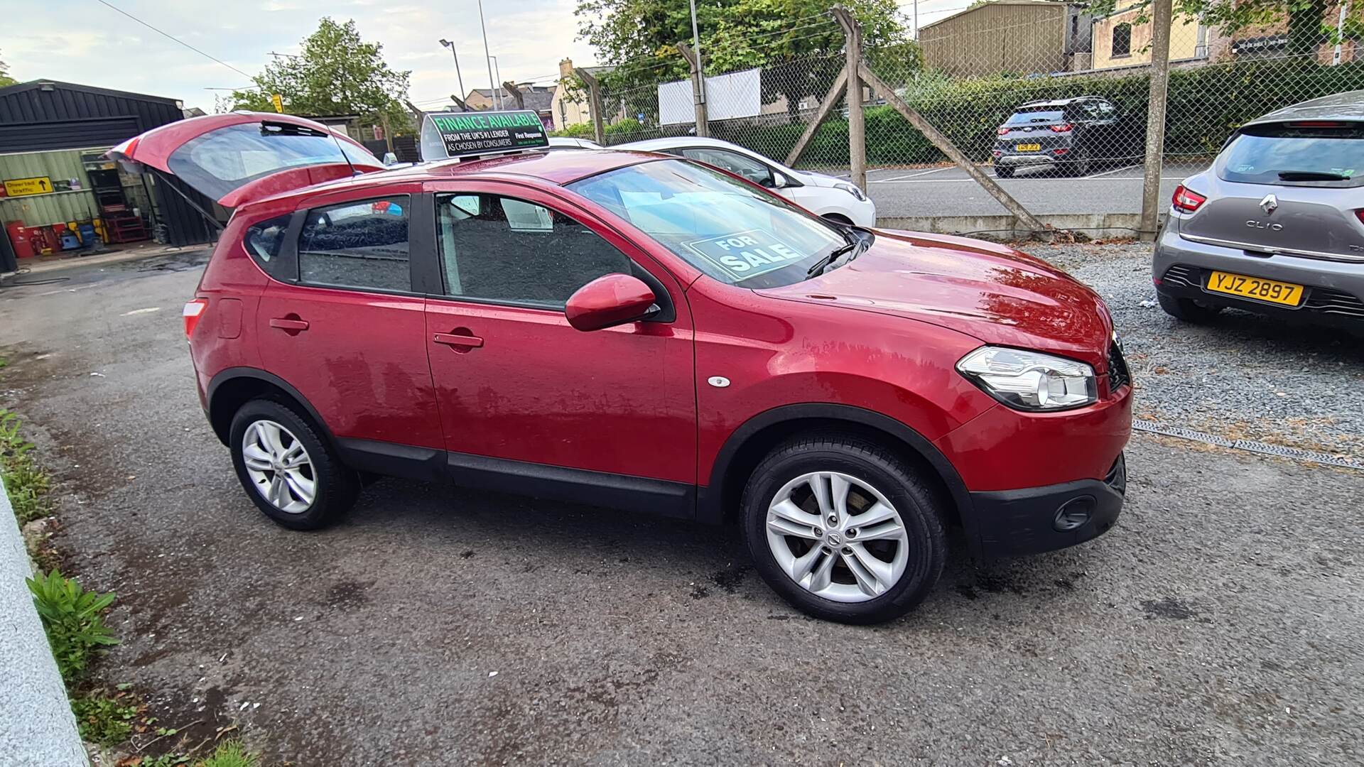 Nissan Qashqai HATCHBACK in Down