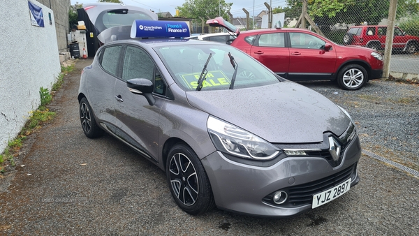 Renault Clio HATCHBACK in Down