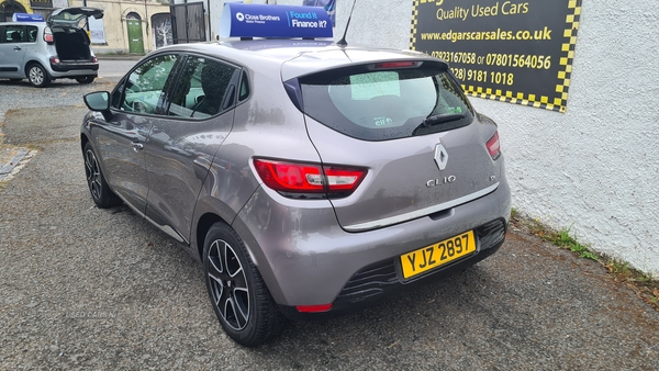 Renault Clio HATCHBACK in Down