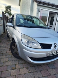 Renault Scenic 1.4 Extreme 5dr in Antrim