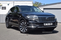 Volkswagen Touareg 3.0 V6 SEL TECH TDI 5d 282 BHP Navigation, Heated Leather in Down
