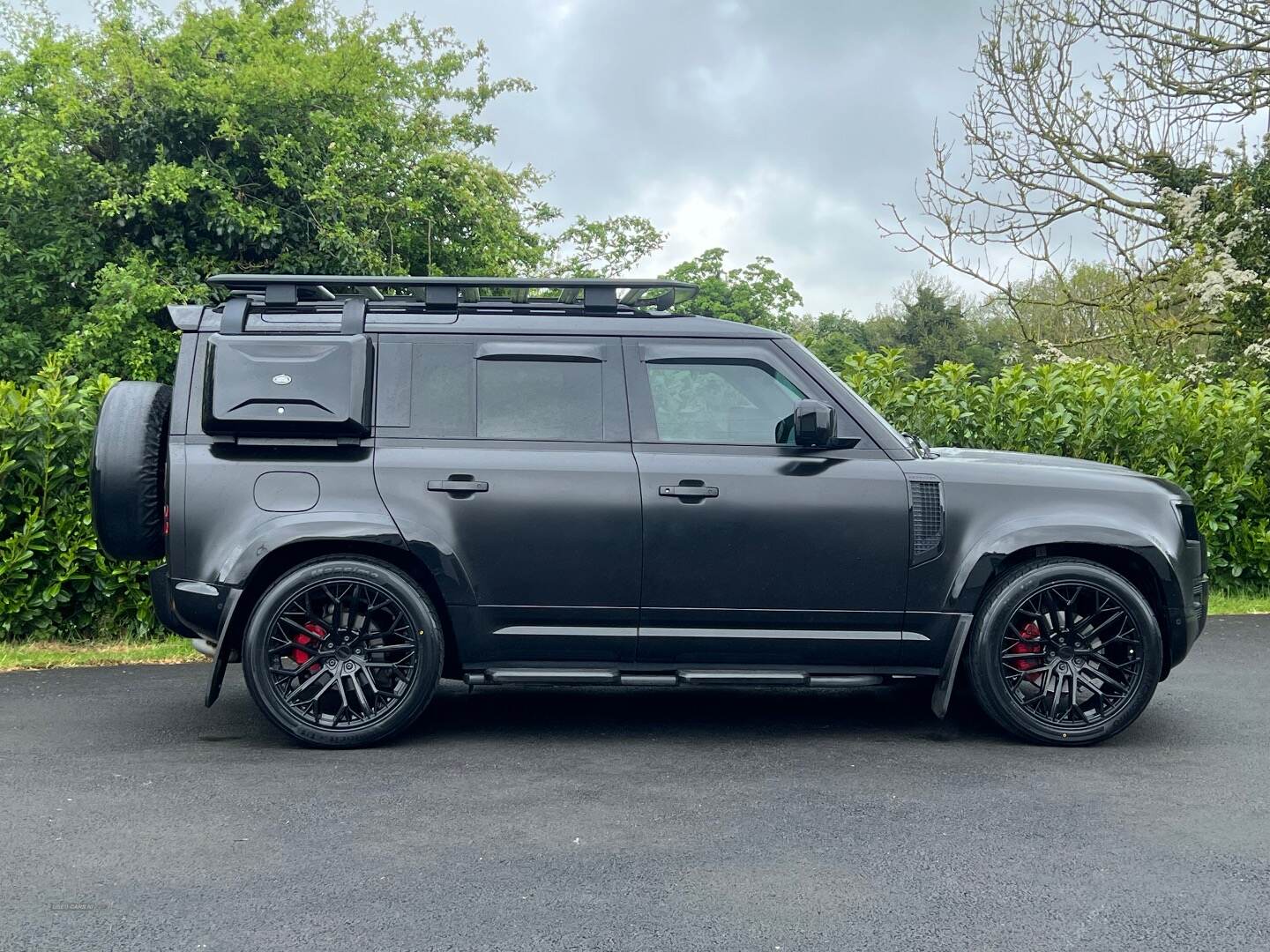 Land Rover Defender DIESEL ESTATE in Down