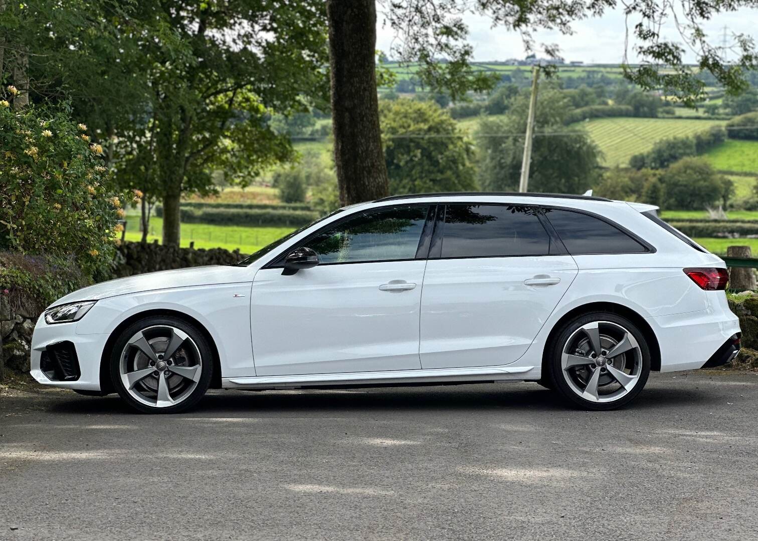 Audi A4 DIESEL AVANT in Antrim