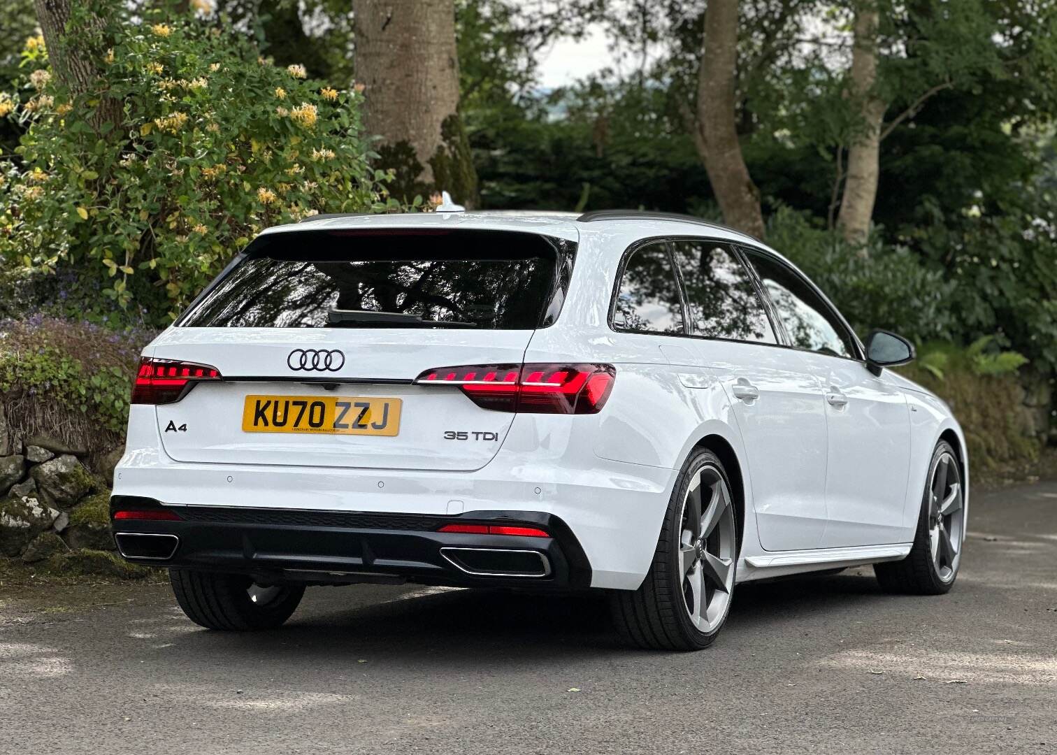 Audi A4 DIESEL AVANT in Antrim