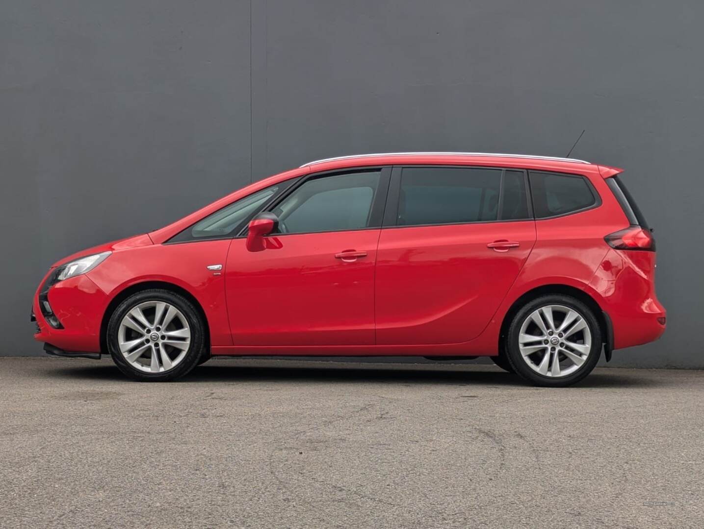 Vauxhall Zafira DIESEL TOURER in Tyrone